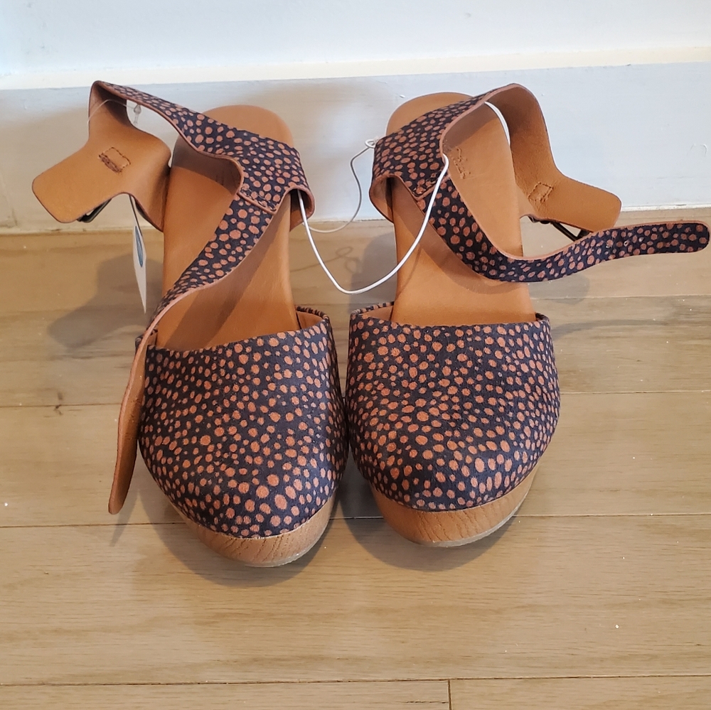 Retro Clog Sandal Navy/Brown
